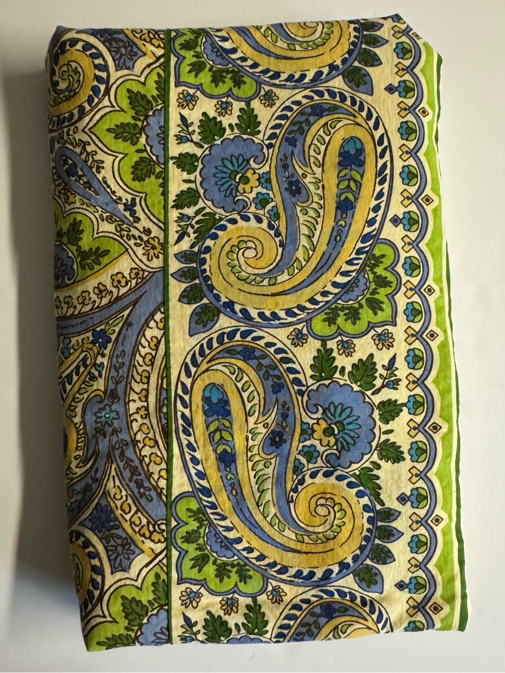 Vintage April Cornell Blue,Green & yellow Paisley Print Round 70” Tablecloth